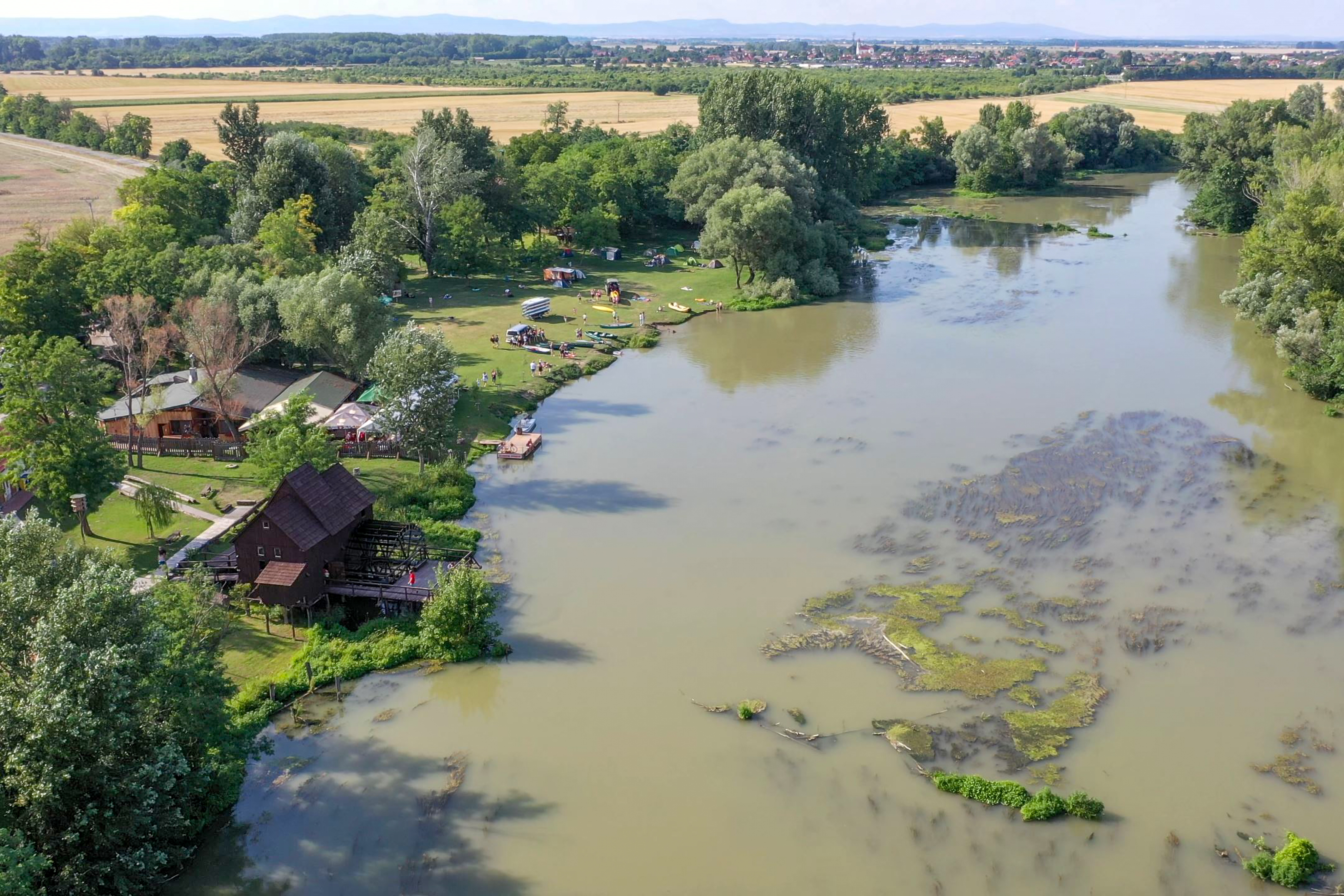 Objavte Malý a Mošonský Dunaj na bicykli a člne  DANUBE BIKE_BOAT_dron (10)